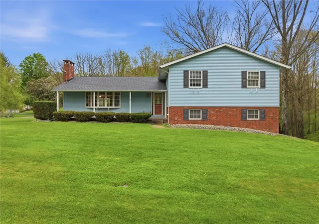 Photo 1 of Single family home for sale at 200 Aspen Way, Jamestown, PA 16134 | MLS# 1751553 | Listing updated on 2026-06-13