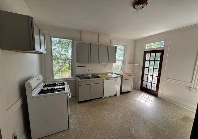 5th image of 3711 Wapello St, Brighton Heights, PA 15212 | MLS# 1751196