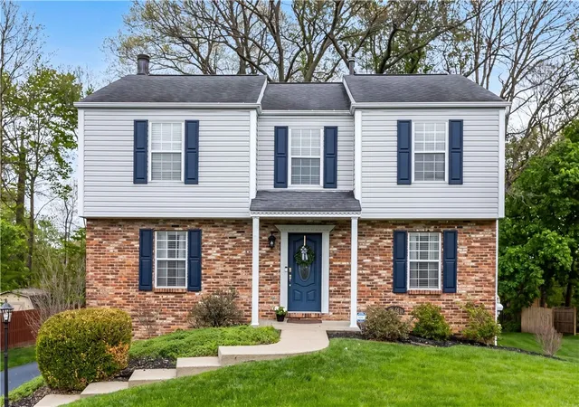Photo 1 of Single family home for sale at 570 Bruton Dr, Gibsonia, PA 15044 | MLS# 1751574 | Listing updated on 2026-07-15