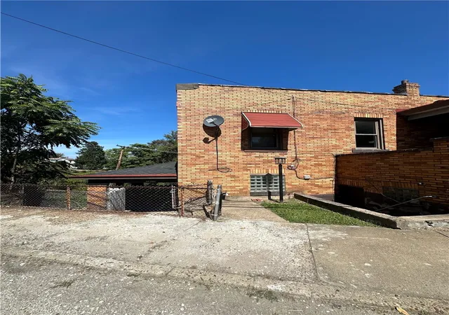 Photo 4 of Multi family home for sale at 1817-1823 Tacoma Ave, Mc Keesport, PA 15133 | MLS# 1751614 | Listing updated on 2026-07-01