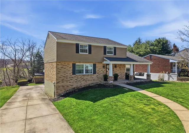 Homes for sale in Kennedy Twp, PA | 4023 Crabapple Dr, Kennedy Twp, PA 15136 | MLS# 1751625