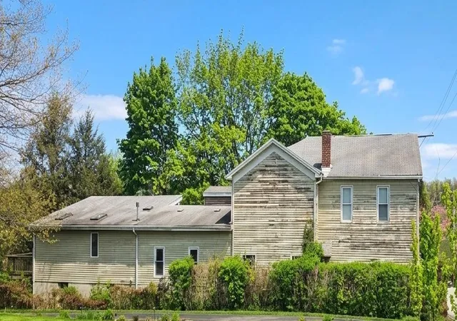 Homes for sale in Irwin, PA | 700 Bridge Street, Irwin, PA 15642 | MLS# 1751420
