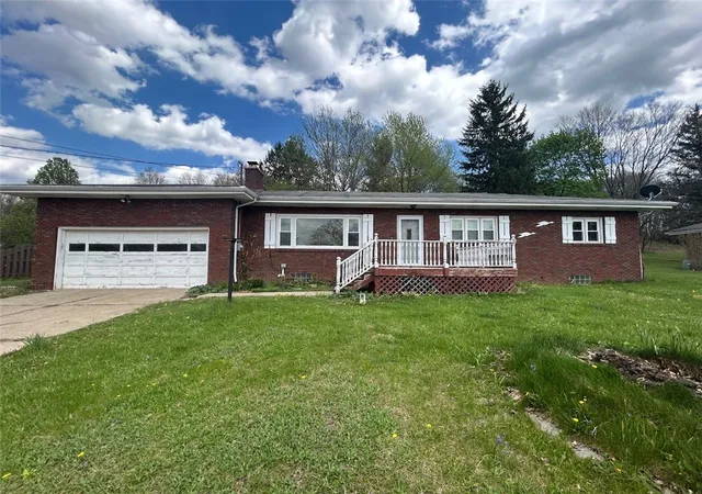 2nd image of 541 Morningstar Dr, Ellwood City, PA 16117 | MLS# 1750533