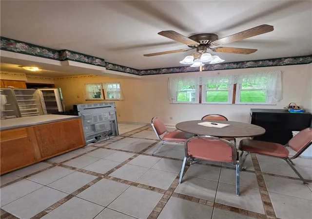 4th image of 541 Morningstar Dr, Ellwood City, PA 16117 | MLS# 1750533