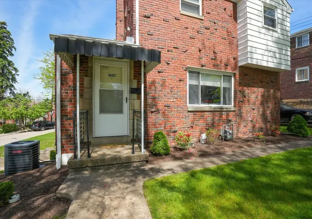 4th image of 1007 Woodbine St, Pittsburgh, PA 15201 | MLS# 1751642