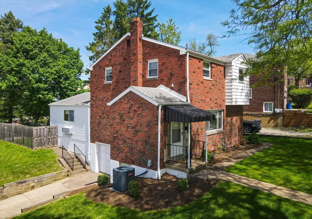5th image of 1007 Woodbine St, Pittsburgh, PA 15201 | MLS# 1751642