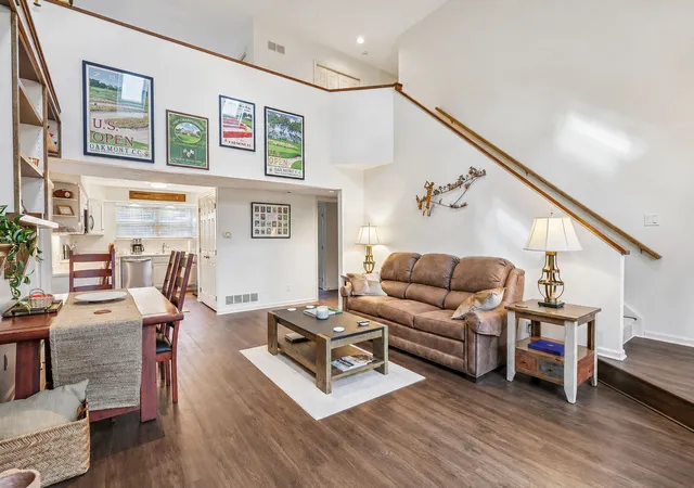 4th image of 845 Fairways Dr, Oakmont, PA 15139 | MLS# 1751674