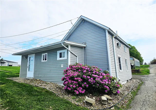 Homes for sale in Belle Vernon, PA | 10 Eggers Ave, Belle Vernon, PA 15012 | MLS# 1751680