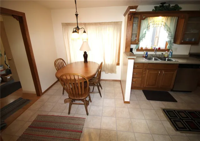 4th image of 409 Avalon Dr, Union Twp, PA 16101 | MLS# 1751721
