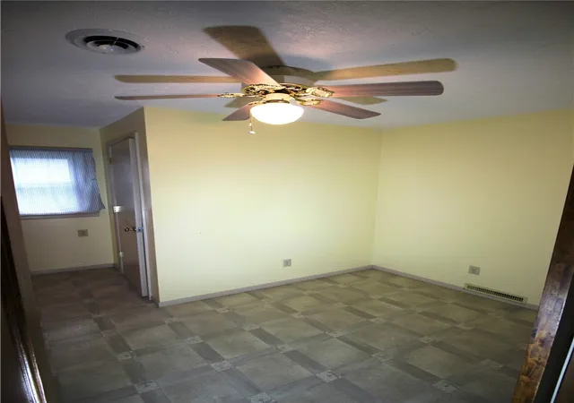 5th image of 409 Avalon Dr, Union Twp, PA 16101 | MLS# 1751721
