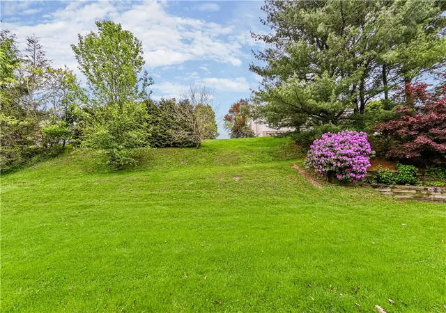 Homes for sale in Hempfield Twp, PA | 9 Timber Trail Dr, Hempfield Twp, PA 15601 | MLS# 1751670