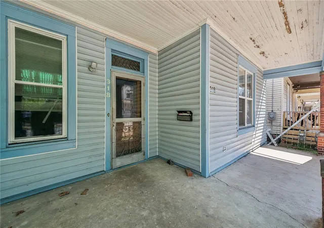 2nd image of 318 Washington Ave, Charleroi, PA 15022 | MLS# 1751752