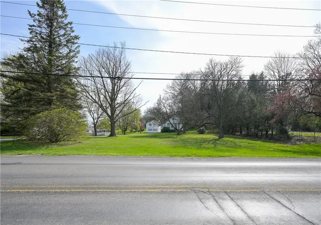 3rd image of 2635 Darlington Rd, Beaver Falls, PA 15010 | MLS# 1751206