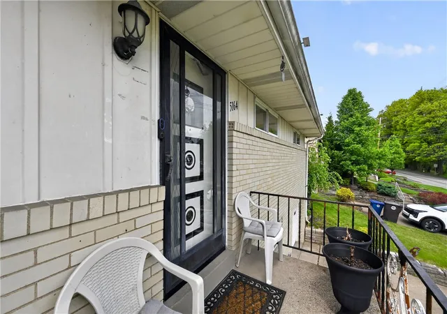 Homes for sale in Baldwin Boro, PA | 5164 Curry Road, Baldwin Boro, PA 15236 | MLS# 1751794