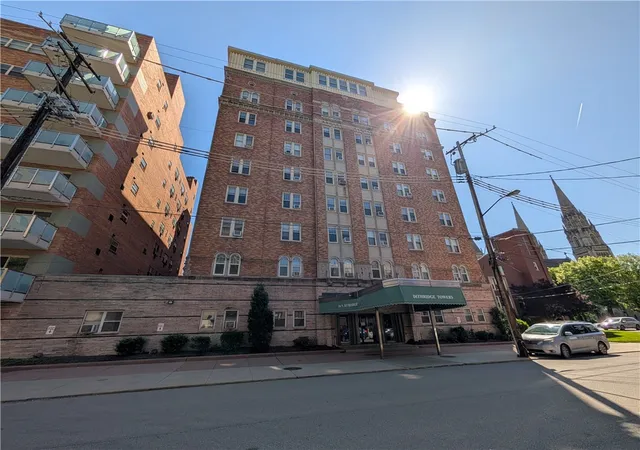 Homes for sale in Oakland, PA | 144 N Dithridge St #403, Oakland, PA 15213 | MLS# 1751868