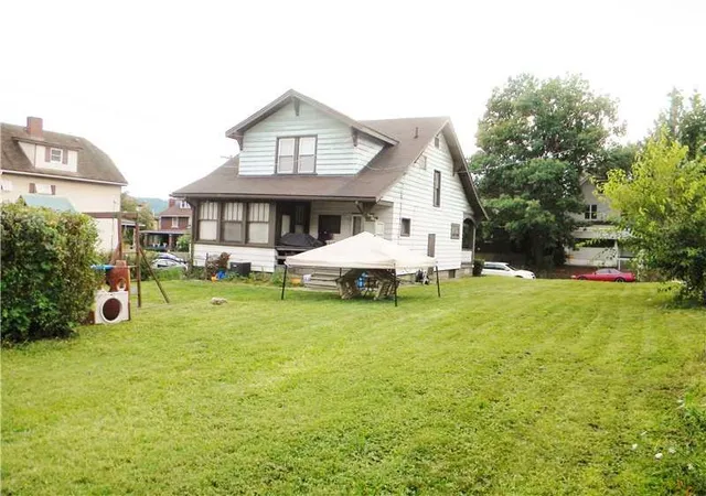 Photo 3 of Single family home for sale at 1600 Leishman Ave, New Kensington, PA 15068 | MLS# 1751887 | Listing updated on 2026-07-27