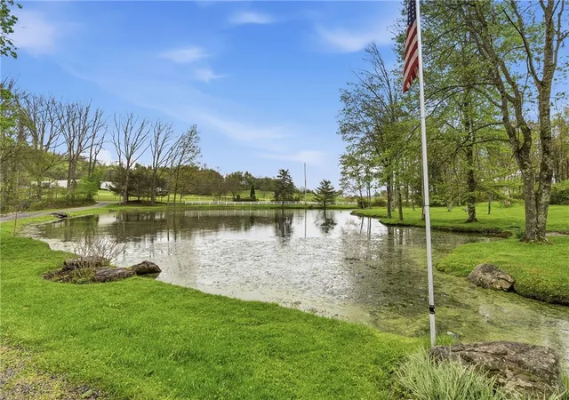 Photo 3 of Single family home for sale at 127 Spring Valley Rd, Valencia, PA 16059 | MLS# 1751957 | Listing updated on 2026-06-26