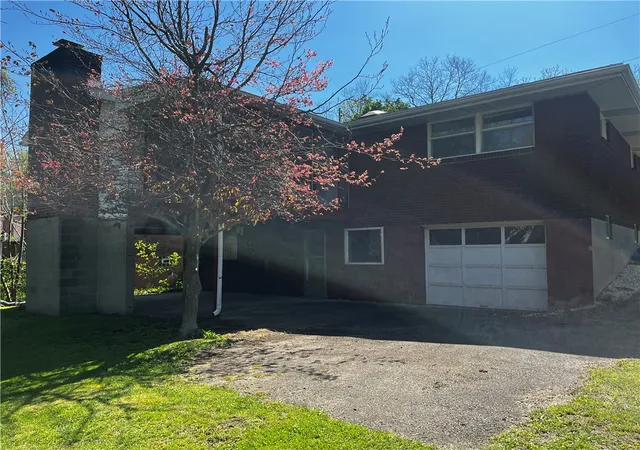 14th image of 560 Sells Ln, Greensburg, PA 15601 | MLS# 1751939