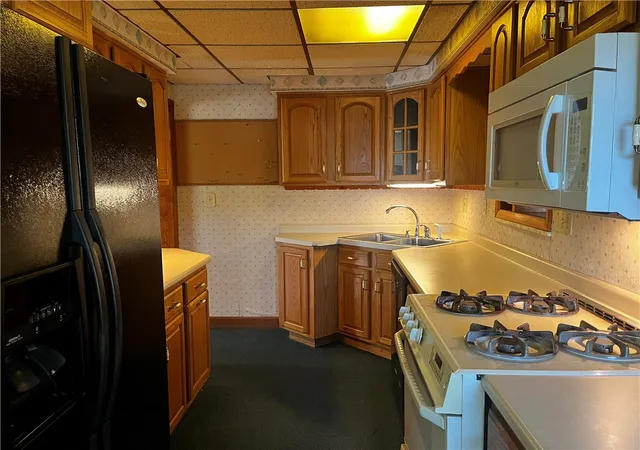 Photo 3 of Single family home for sale at 560 Sells Ln, Greensburg, PA 15601 | MLS# 1751939 | Listing updated on 2026-06-23