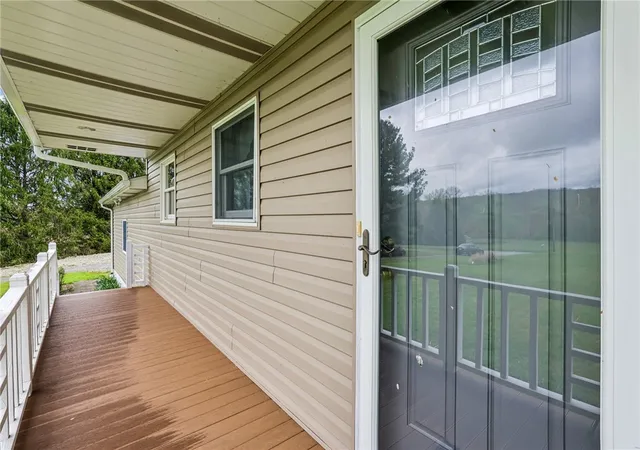 Homes for sale in Hempfield Twp, PA | 240 Hamburg Rd, Hempfield Twp, PA 16125 | MLS# 1751550