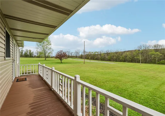 Homes for sale in Hempfield Twp, PA | 240 Hamburg Rd, Hempfield Twp, PA 16125 | MLS# 1751550
