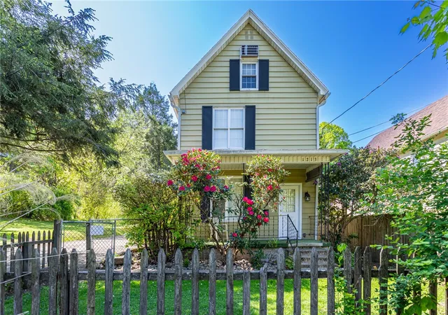 Homes for sale in South Connellsville, PA | 1213 Mccormick Ave, South Connellsville, PA 15425 | MLS# 1752050