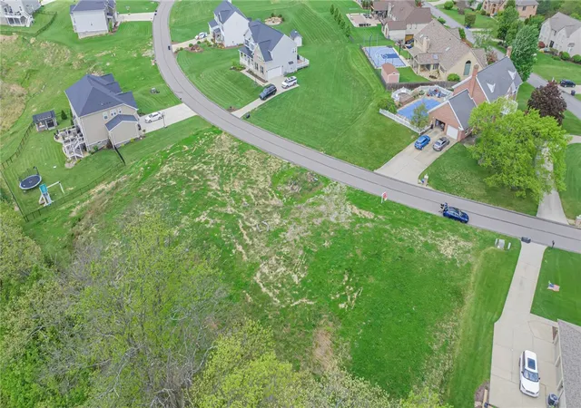 4th image of 55 Ridgewood Dr, Cecil, PA 15057 | MLS# 1752072