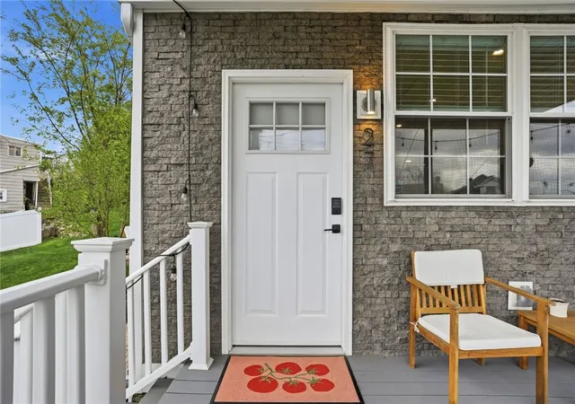 2nd image of 27 Natchez St, Mt Washington, PA 15211 | MLS# 1751807