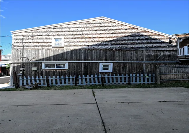 Homes for sale in South Side, PA | 1822 Fox Way, South Side, PA 15203 | MLS# 1752089