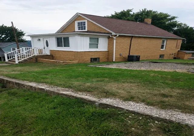 2nd image of 1001 Short St, Ambridge, PA 15003 | MLS# 1752149