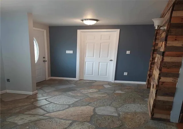 4th image of 1001 Short St, Ambridge, PA 15003 | MLS# 1752149