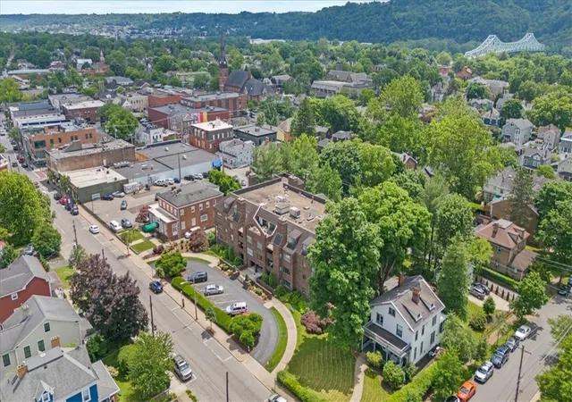 2nd image of 316 Beaver St, Sewickley, PA 15143