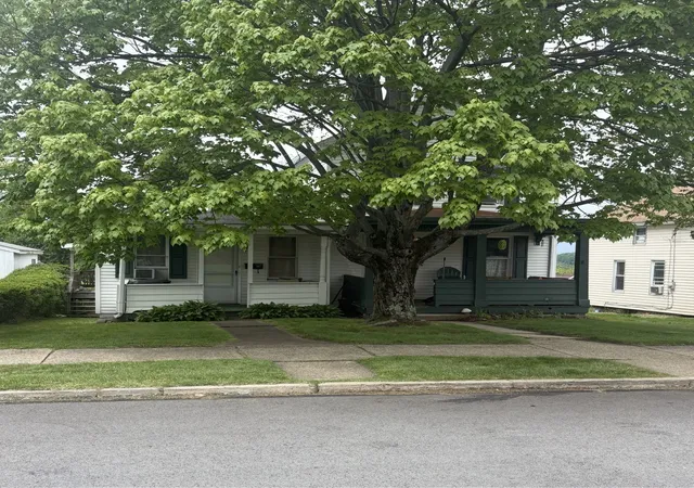 Homes for sale in Jeannette, PA | 507 & 507 1/2 Michigan Ave, Jeannette, PA 15644 | MLS# 1752193
