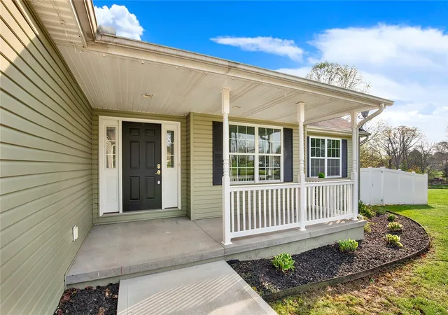 Photo 4 of Single family home for sale at 667 Old Frame Rd, Smithfield, PA 15478 | MLS# 1751796 | Listing updated on 2026-07-11