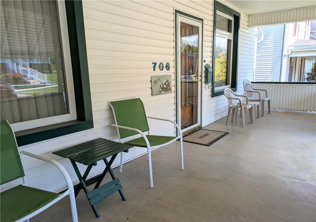 2nd image of 706 Parker Ave, Scottdale, PA 15683 | MLS# 1752212