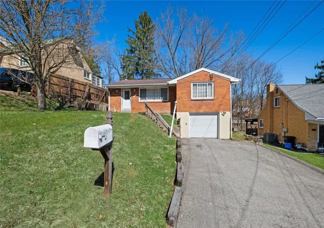 2nd image of 231 Webster Dr, Penn Hills, PA 15235 | MLS# 1752354