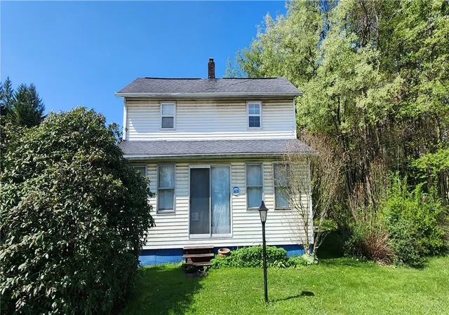 Homes for sale in Pine Twp/heilwood, PA | 14430 Route 422 Hwy, Pine Twp/heilwood, PA 15957 | MLS# 1752104
