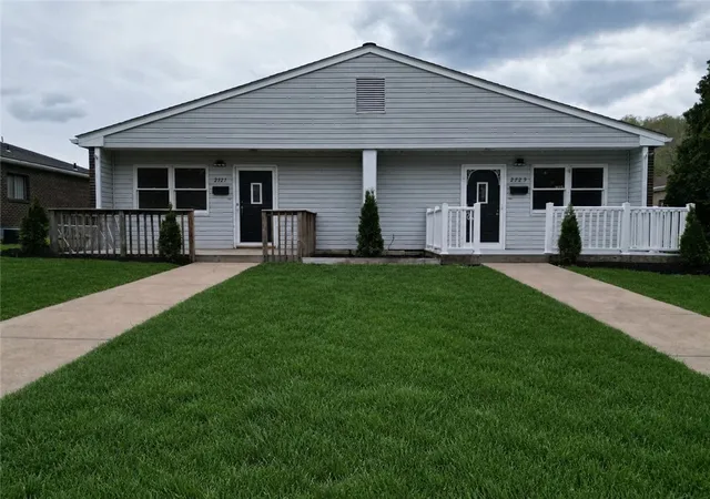 Homes for sale in Harrison Twp, PA | 2727/2729 Kingston Dr, Harrison Twp, PA 15065 | MLS# 1752177