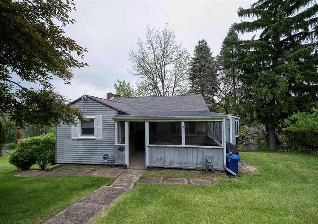 Homes for sale in Carrick, PA | 531 Laughlin Ave, Carrick, PA 15210 | MLS# 1752247