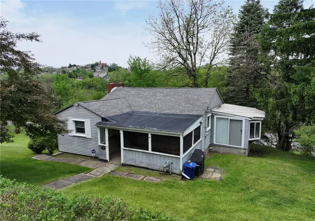 Homes for sale in Carrick, PA | 531 Laughlin Ave, Carrick, PA 15210 | MLS# 1752247