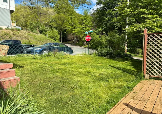 Homes for sale in Edgeworth, PA | 303 Highland Lane, Edgeworth, PA 15143 | MLS# 1752122
