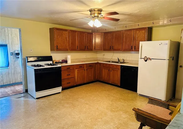 Photo 3 of Single family home for sale at 1421 Ridge Ave, Braddock, PA 15104 | MLS# 1752474 | Listing updated on 2026-05-07