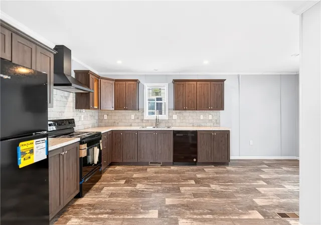 5th image of 15 Surf Dr, Forward Twp, PA 15020 | MLS# 1752336