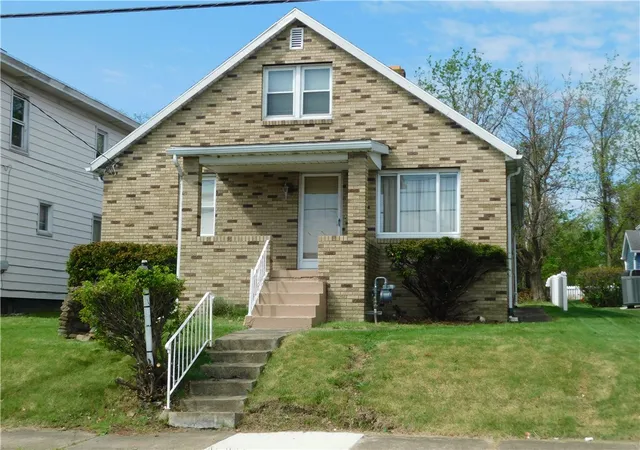 Homes for sale in Uniontown, PA | 145 Easy Street, Uniontown, PA 15401 | MLS# 1751999