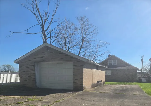 Homes for sale in Uniontown, PA | 145 Easy Street, Uniontown, PA 15401 | MLS# 1751999