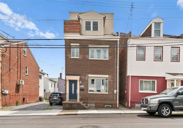 3rd image of 119 S 13Th St, South Side, PA 15203 | MLS# 1752487