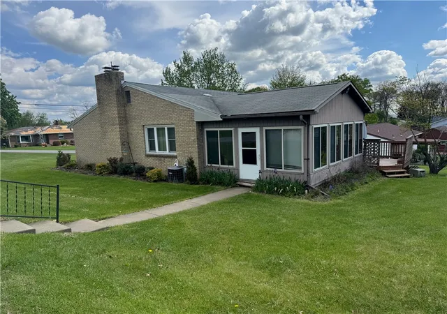 3rd image of 200 North Dr, Center Twp, PA 16001 | MLS# 1752333