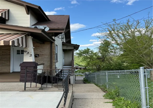 Homes for sale in Charleroi Boro, PA | 922 5Th St, Charleroi Boro, PA 15022 | MLS# 1751983