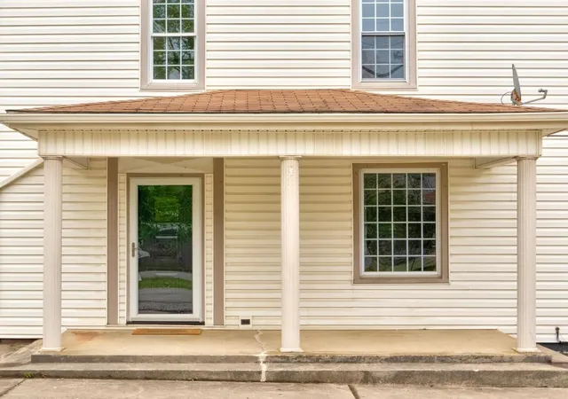 Homes for sale in Franklin Twp, PA | 1660 Mercer Rd, Franklin Twp, PA 16117 | MLS# 1752512