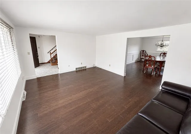 5th image of 504 Maple St, Jeannette, PA 15644 | MLS# 1751961